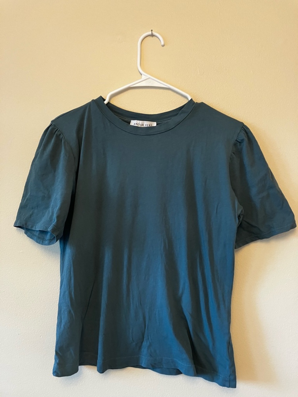 Amour Vert puff sleeve organic cotton tee